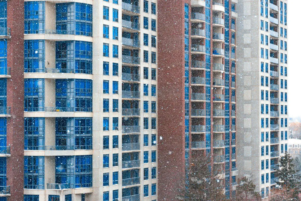Augmentation des frais de condo au Québec: qui décide