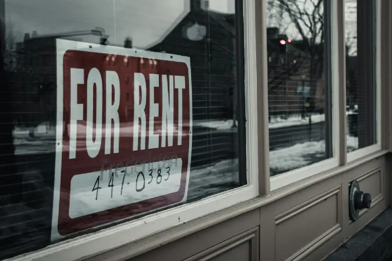 Acheter un triplex à Laval : vérifications