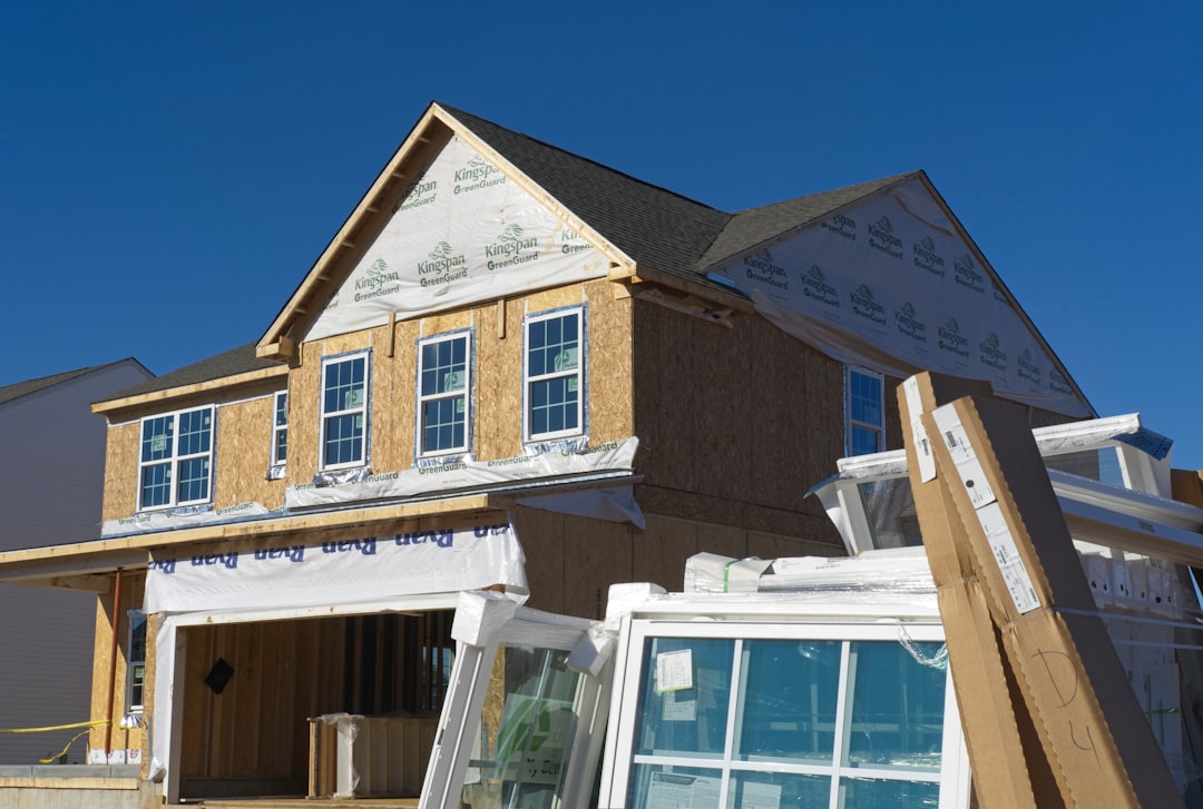 Acheter une construction neuve au Québec : ce que la brochure ne vous dit pas