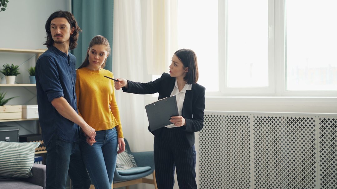Vendre avec ou sans courtier au Québec: la comparaison honnête