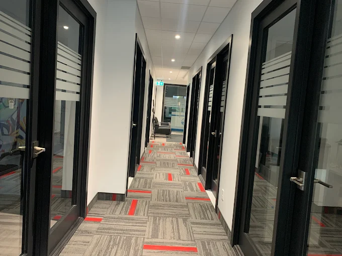 Corridor bureau