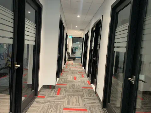 RE/MAX DU CARTIER, Laval: Couloir